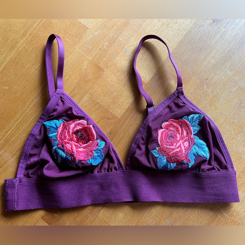 NWOT’s Victorias Secret PINK Bralette